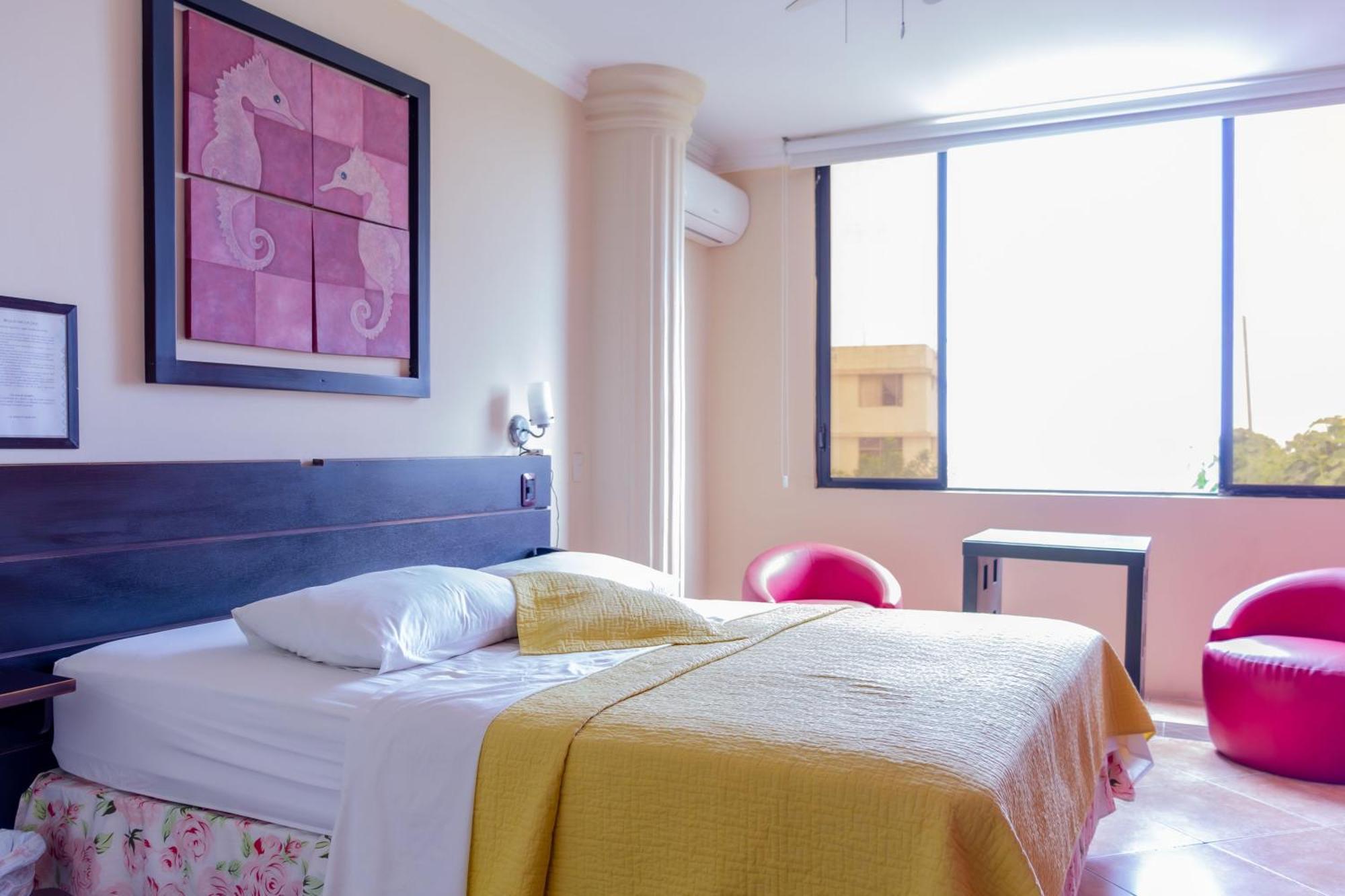 Hostal Antares Manta Extérieur photo